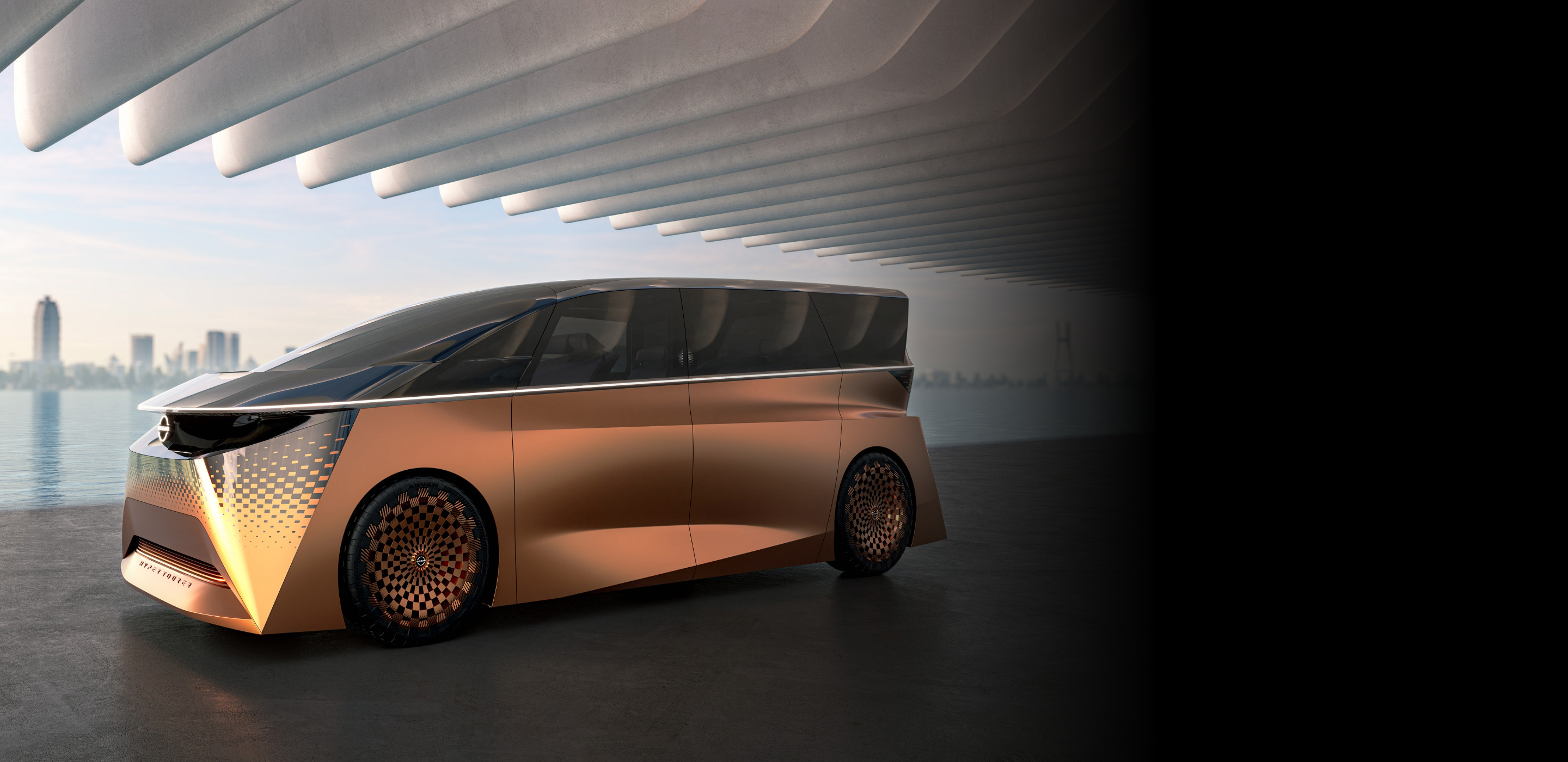 Nissan Hyper Tourer